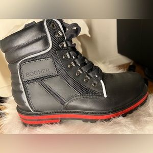 Bogner ankle boots. Good condition. No damage.